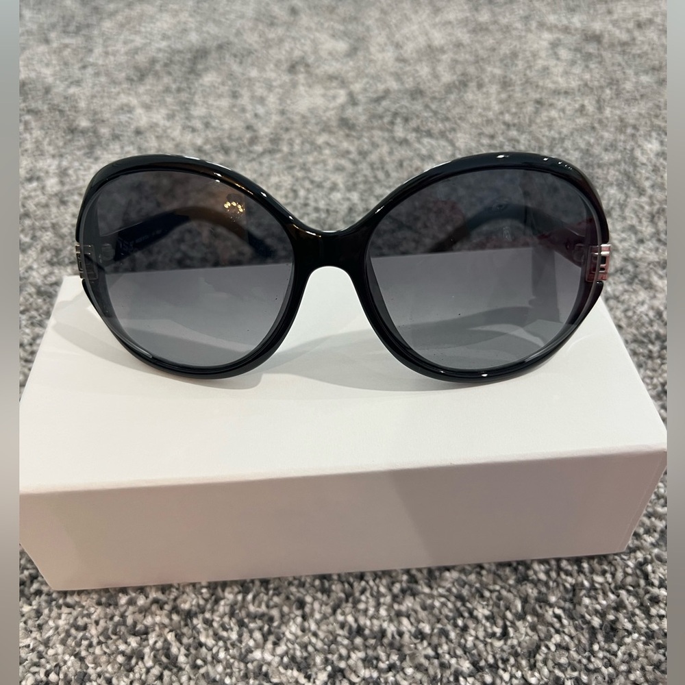 Fendi Glossy Black Sunglasses